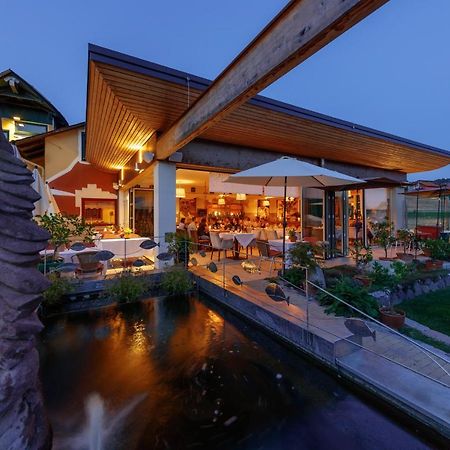 Malerwinkl Restaurant + Kunsthotel Hatzendorf 외부 사진