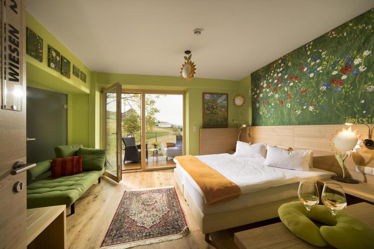 Malerwinkl Restaurant + Kunsthotel Hatzendorf 외부 사진