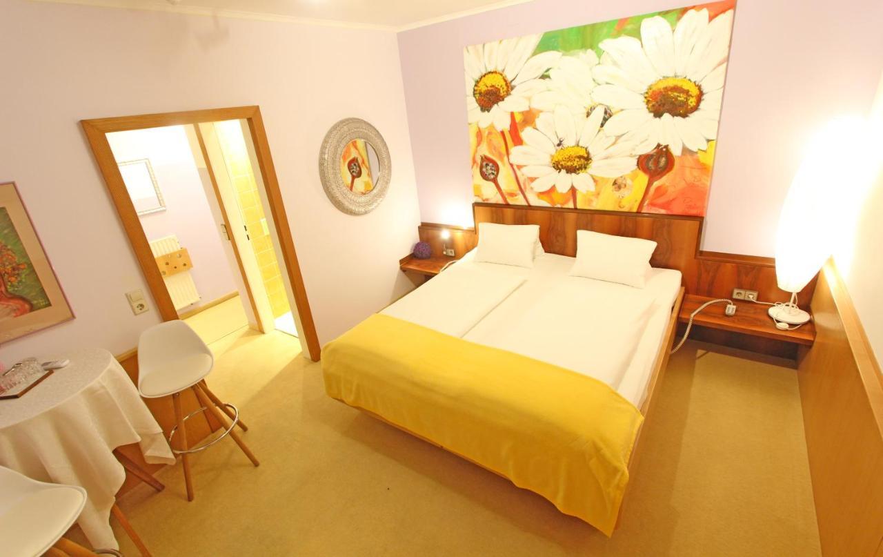 Malerwinkl Restaurant + Kunsthotel Hatzendorf 외부 사진