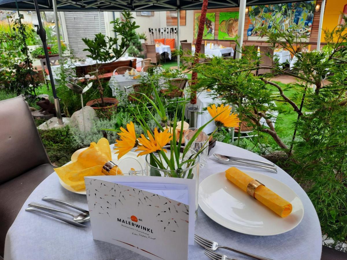 Malerwinkl Restaurant + Kunsthotel Hatzendorf 외부 사진