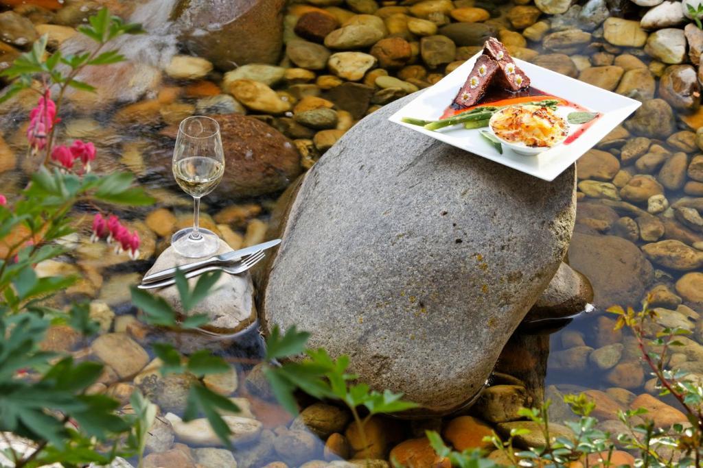 Malerwinkl Restaurant + Kunsthotel Hatzendorf 외부 사진