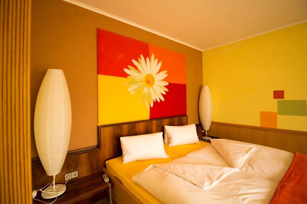 Malerwinkl Restaurant + Kunsthotel Hatzendorf 외부 사진