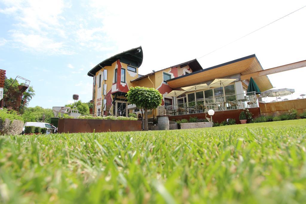 Malerwinkl Restaurant + Kunsthotel Hatzendorf 외부 사진