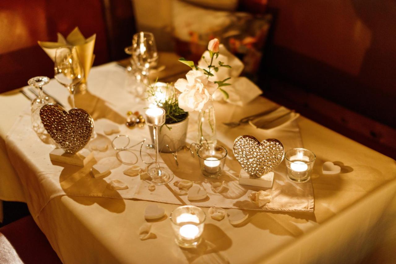 Malerwinkl Restaurant + Kunsthotel Hatzendorf 외부 사진